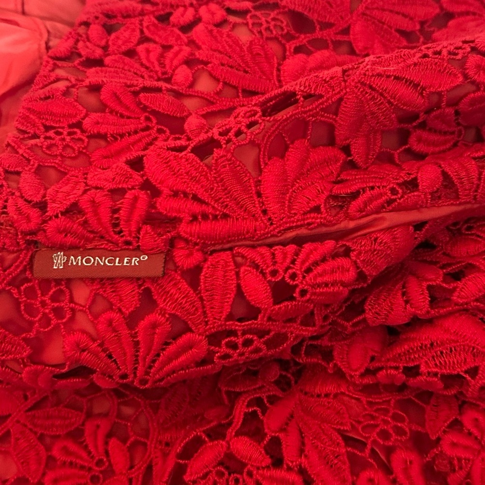 MONCLER High Waist Lace Floral Eyelet Resort Shorts - Picture 8 of 8